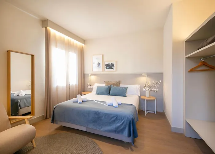 Fisa Rentals Ramblas Apartments